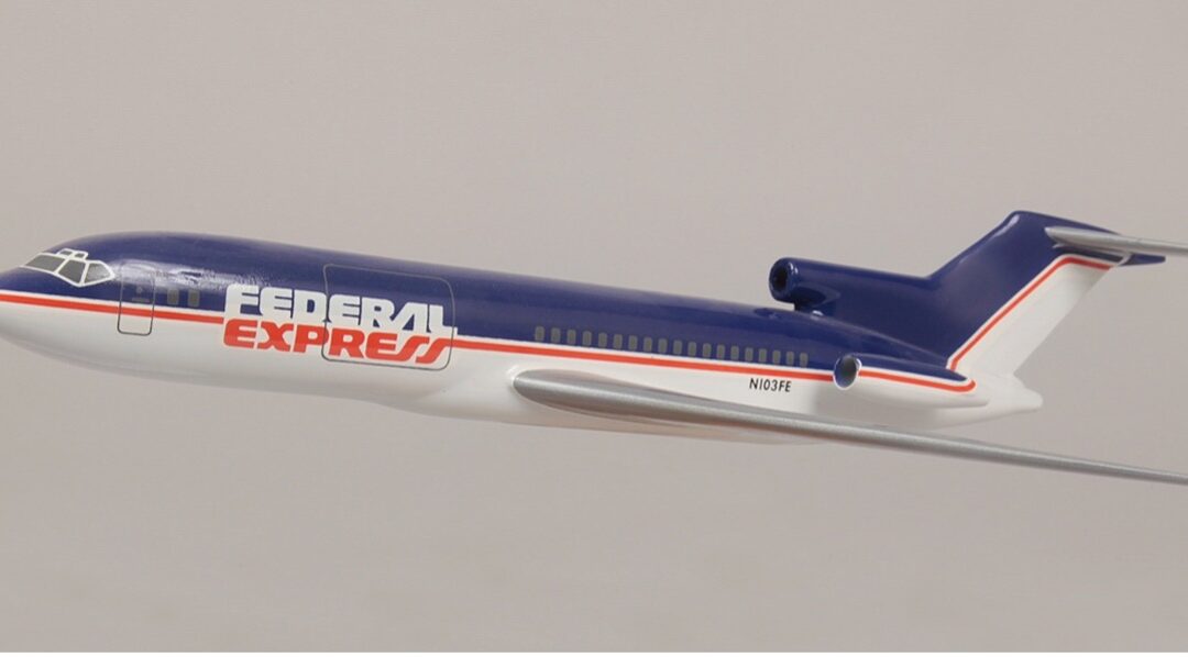 Federal Express Boeing 727-100